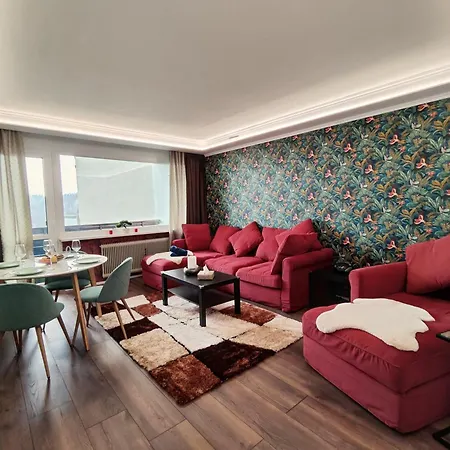 Familienapartment Mit Pool, Und Panoramablick アパート *